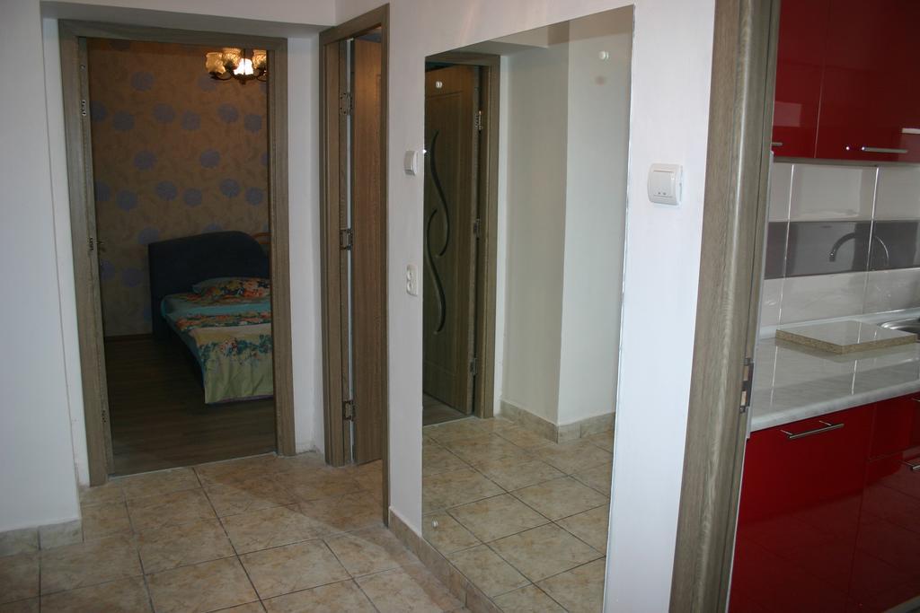 Salonul Rosu Apartment Bacau Exterior photo